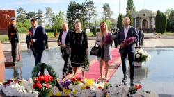 Stimați veterani, cu profundă recunoștință vă felicităm cu ocazia Zilei Victoriei!